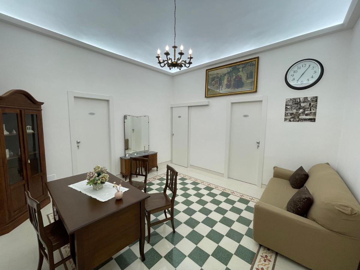 Casa Crispi Hotel Noto Bagian luar foto