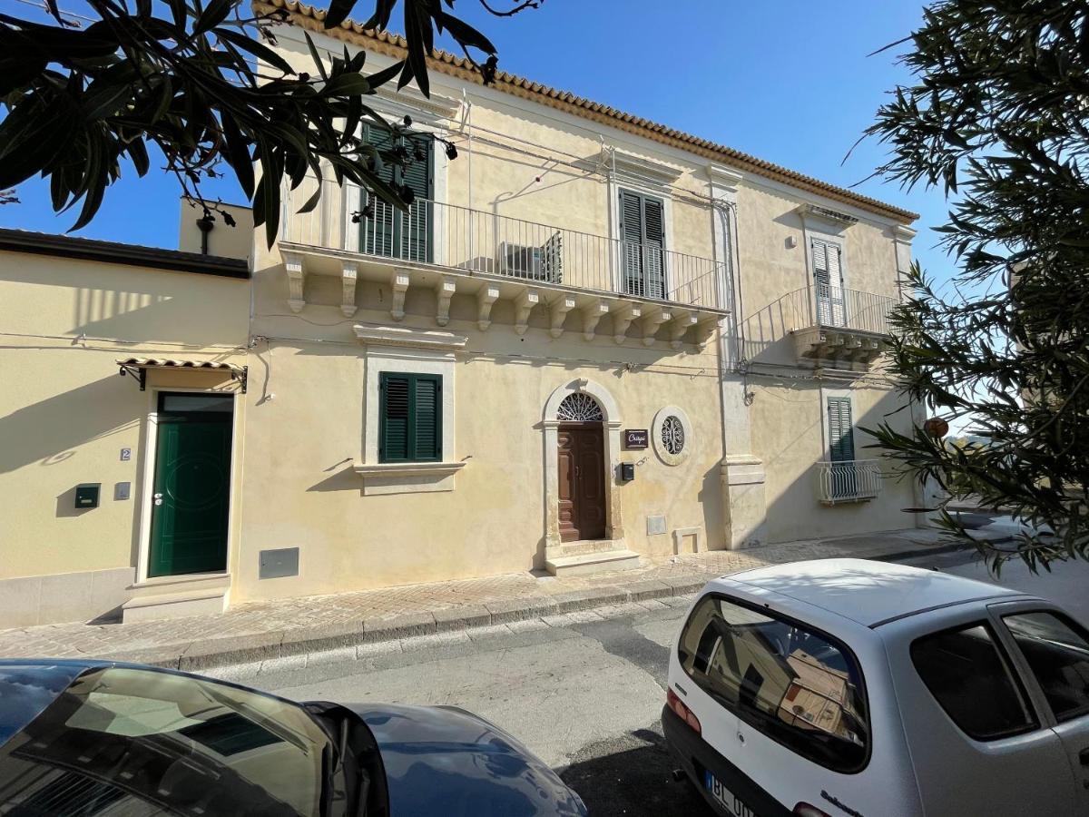 Casa Crispi Hotel Noto Bagian luar foto