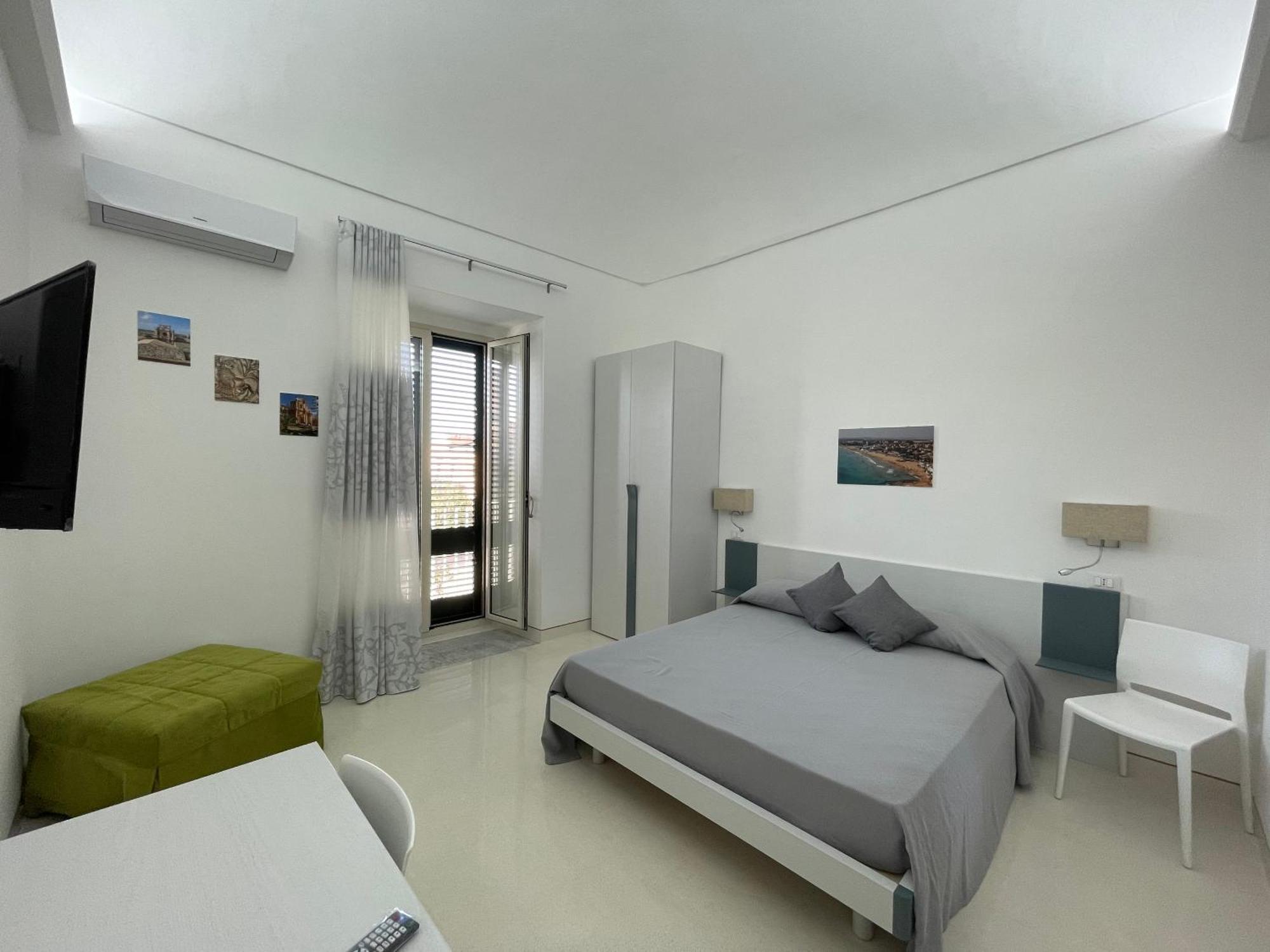 Casa Crispi Hotel Noto Bagian luar foto