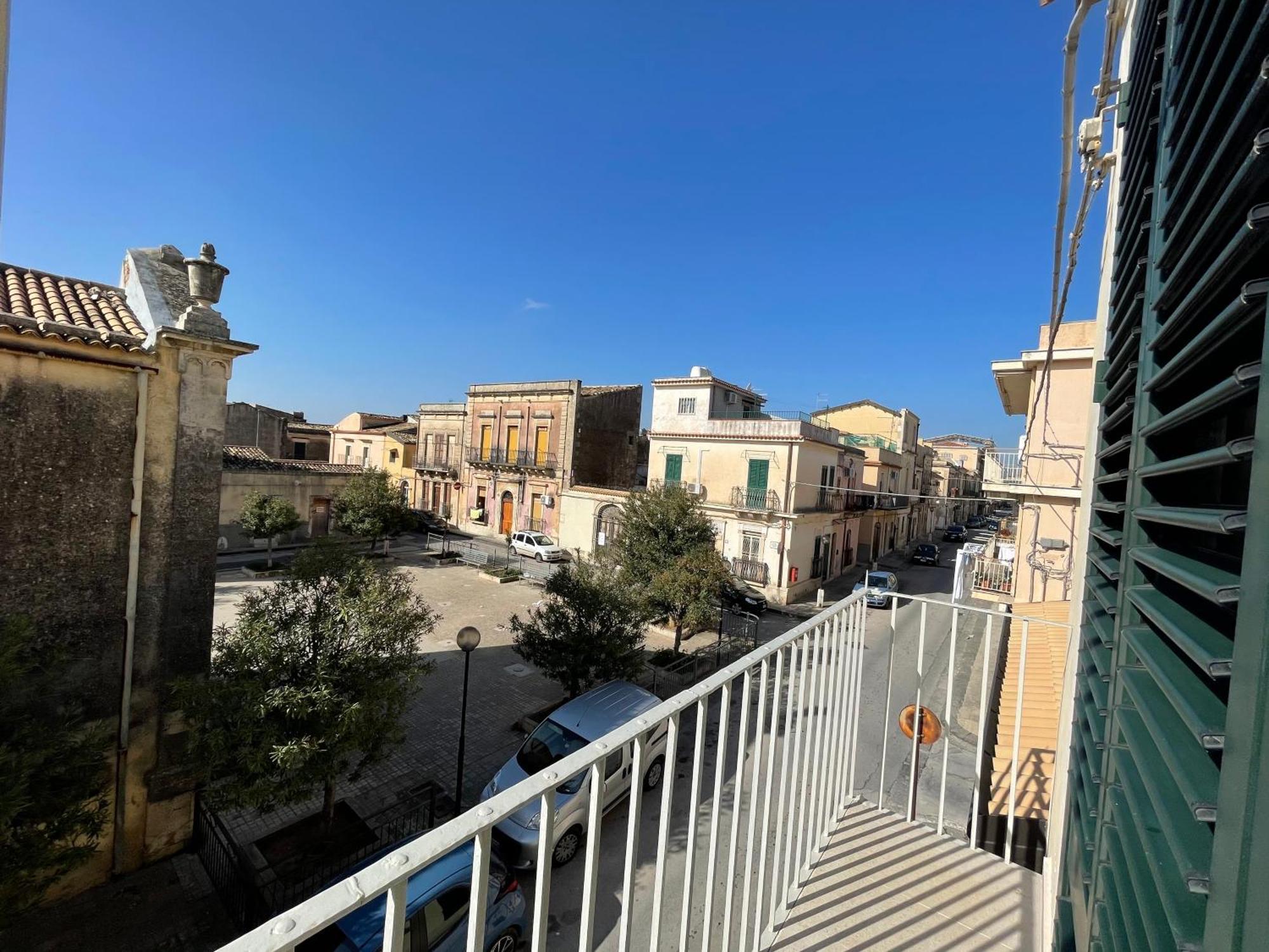 Casa Crispi Hotel Noto Bagian luar foto