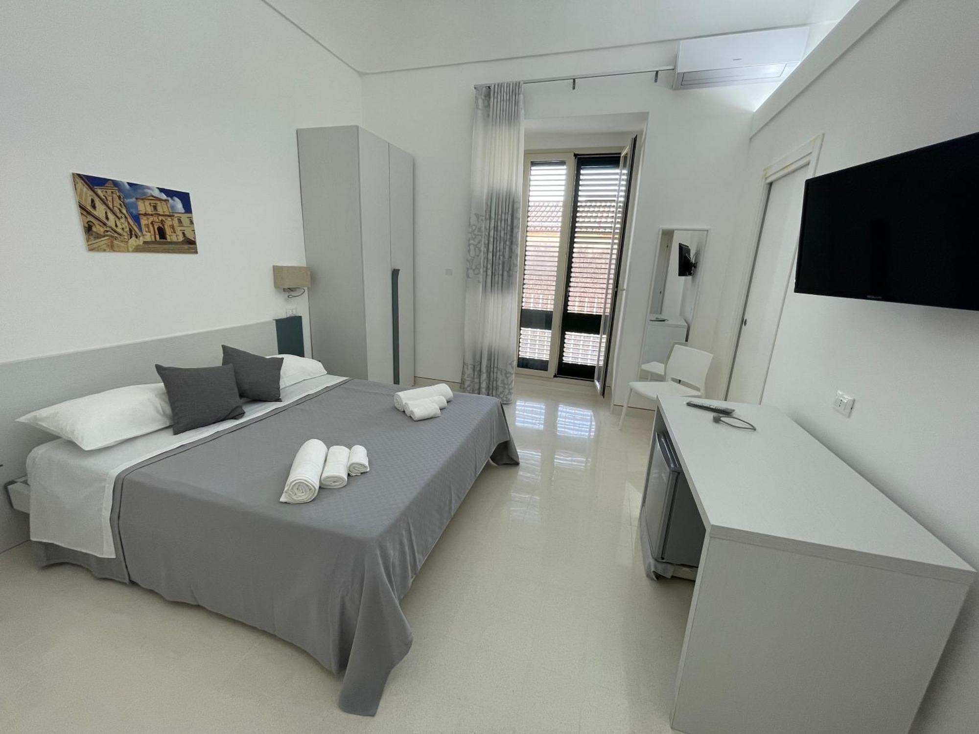 Casa Crispi Hotel Noto Bagian luar foto
